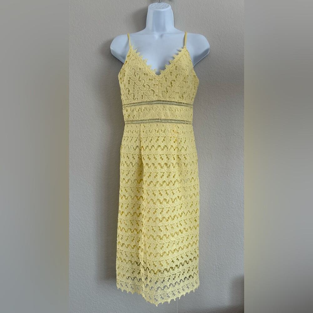 Soprano Lace Sleeveless Dress Butter Yellow‎ Small